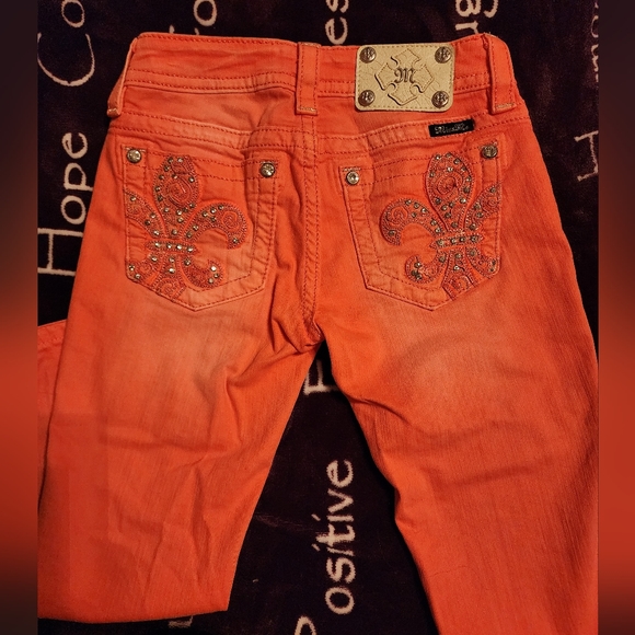 Miss Me Coral Pink Rhinestone Embellished Capri / Mid Rise Jeans 24 - Picture 7 of 9
